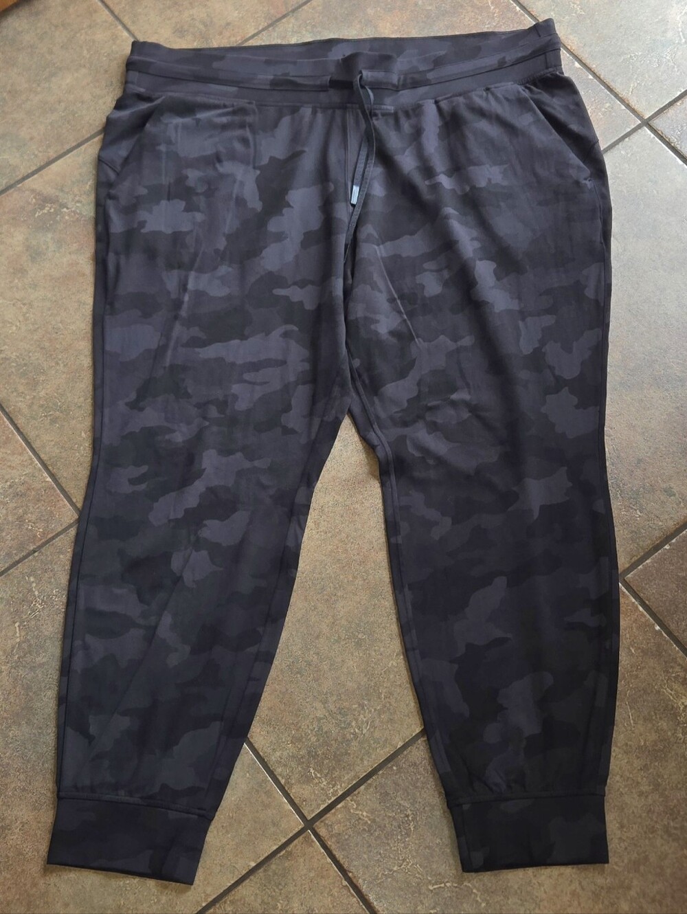 Lululemon Align Jogger 28" Heritage 365 Camo Deep Coal Multi Size 20